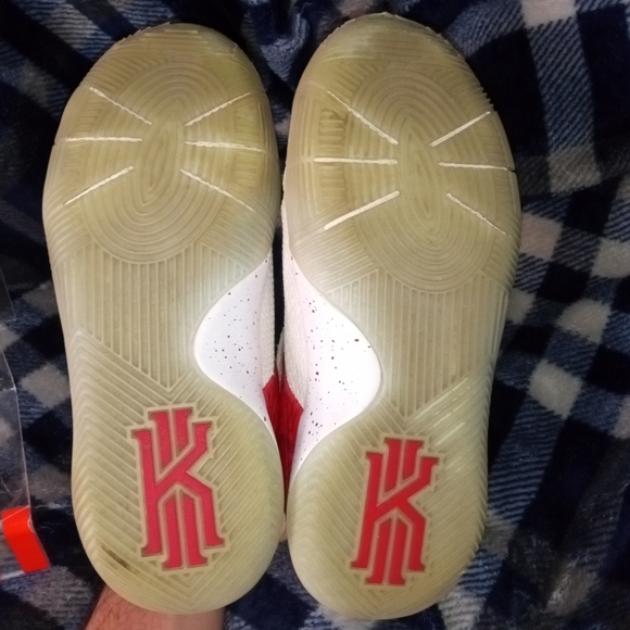 Nike Kyrie 2 Touch Factor Basketball Sneakers Youth - Picture 8 of 14